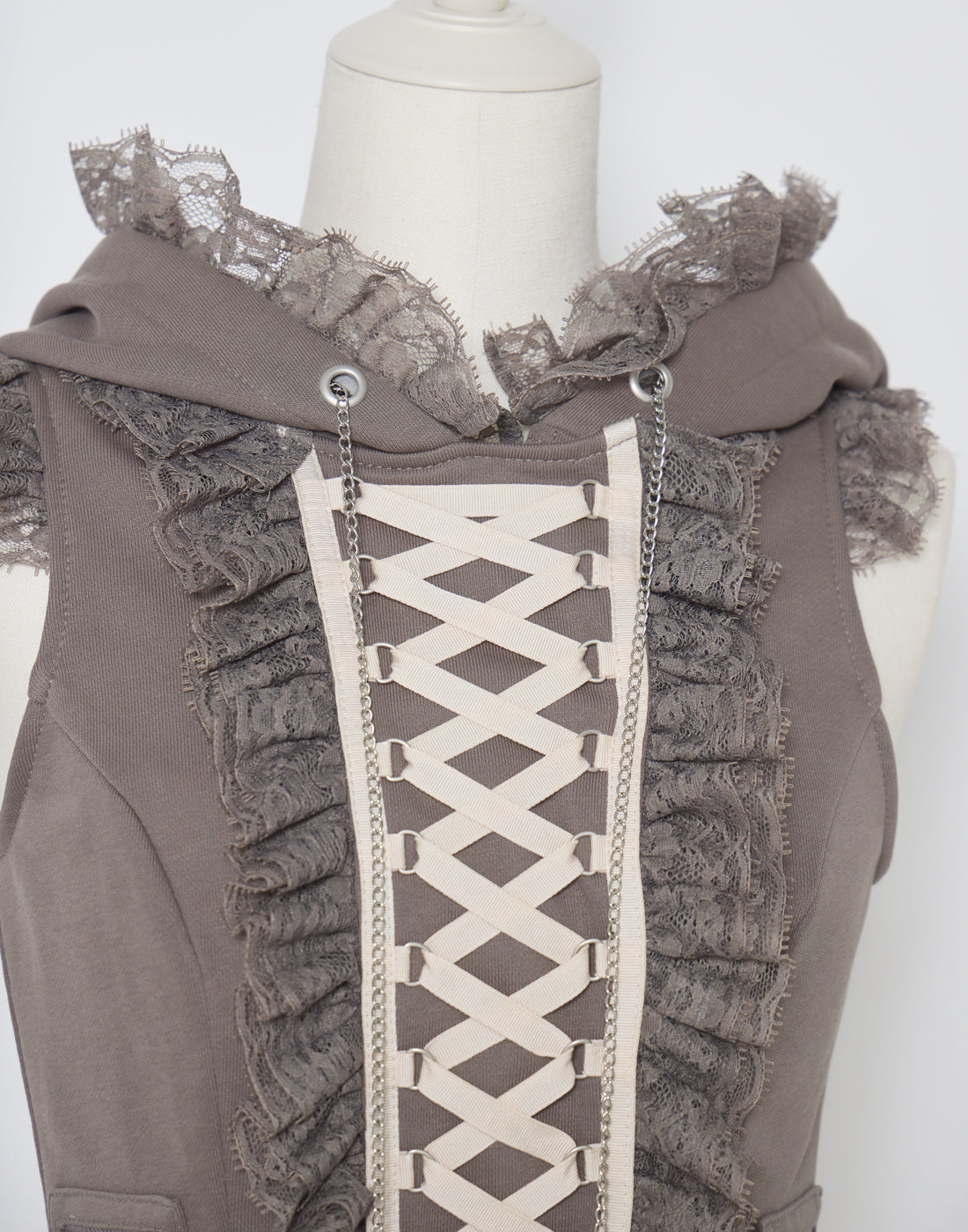 AVENCHUMU Lace-up frilled lace sleeveless hoodie