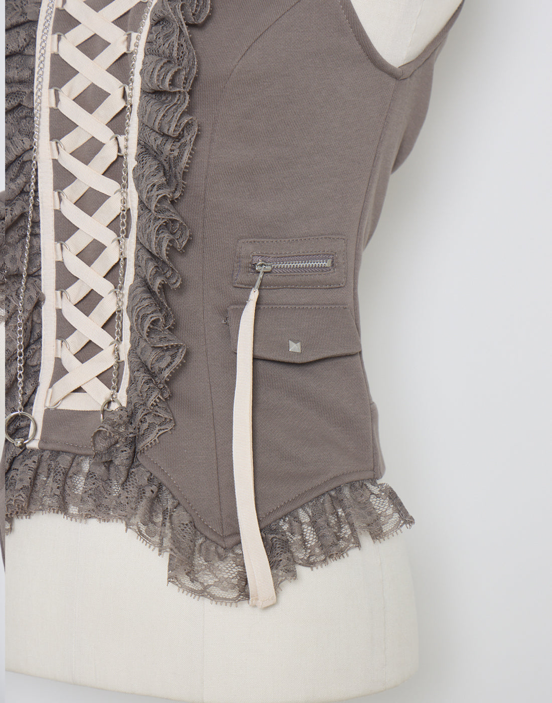 AVENCHUMU Lace-up frilled lace sleeveless hoodie