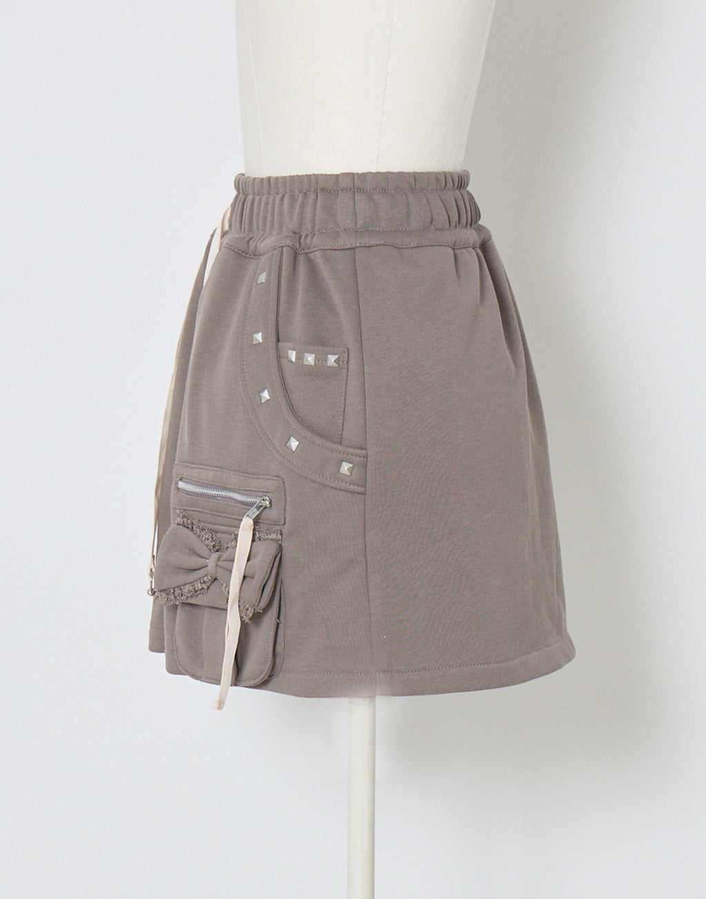 AVENCHUMU Ribbon pocket studded sweat skirt