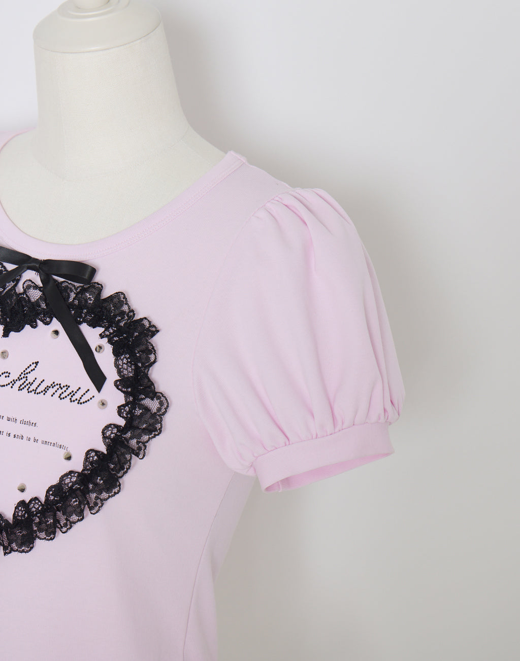 AVENCHUMU Heart Studs & Message Puff T-shirt