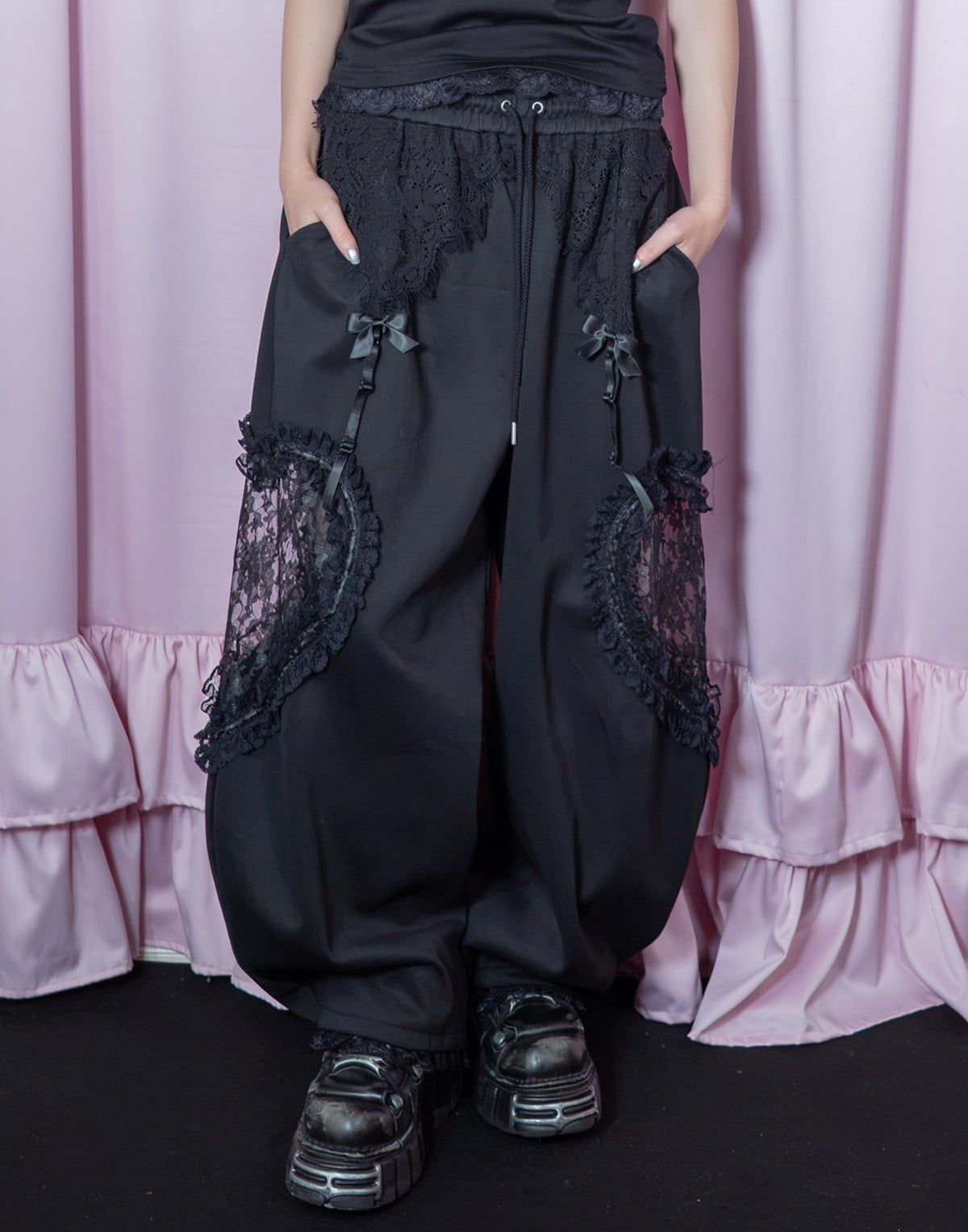 AVENCHUMU Lace hearts garter sweat pants