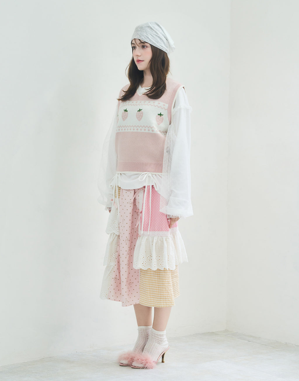 (Pre-order) Lolime daydream strawberry knit vest
