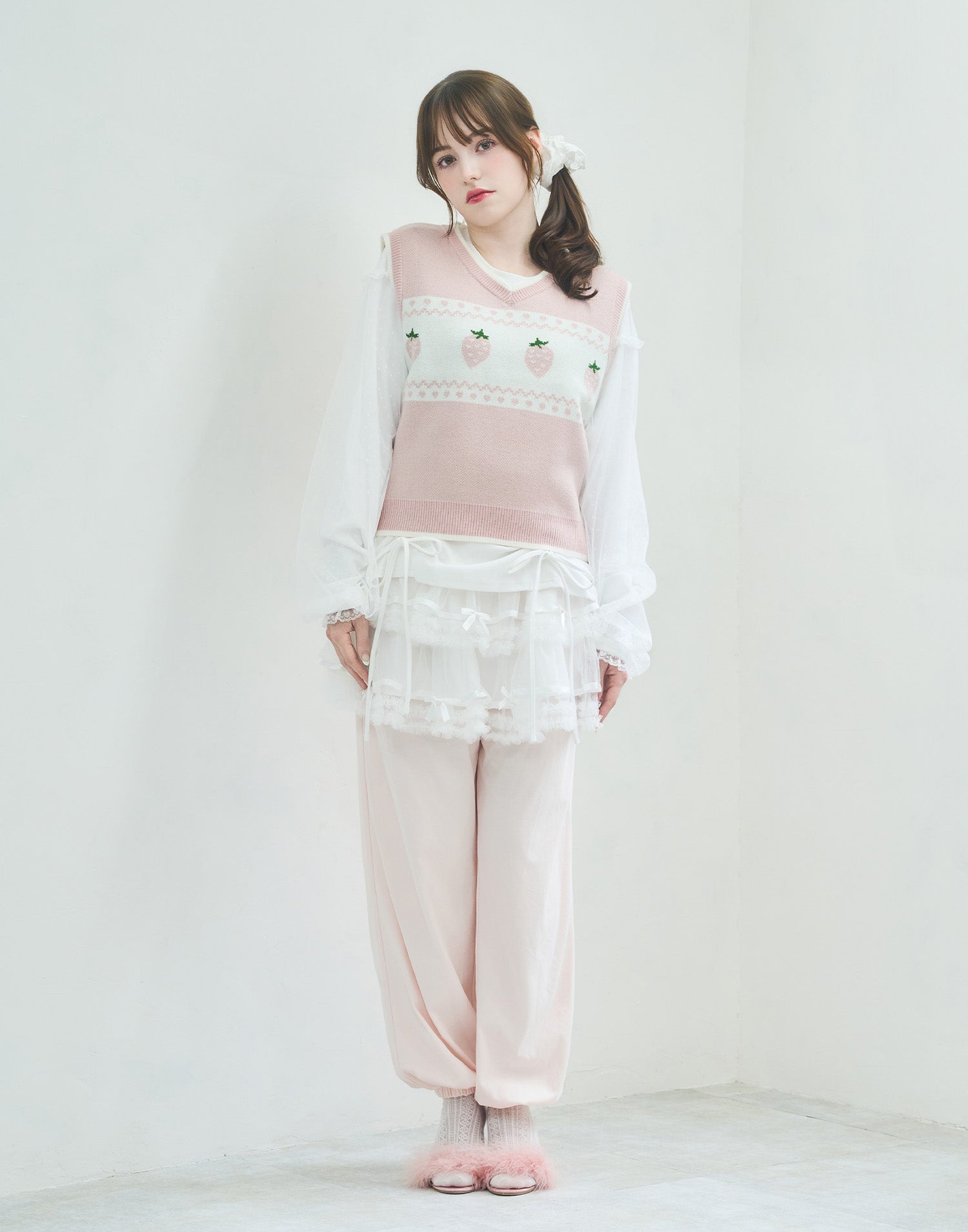 (Pre-order) Lolime lacy shirring logo pullover
