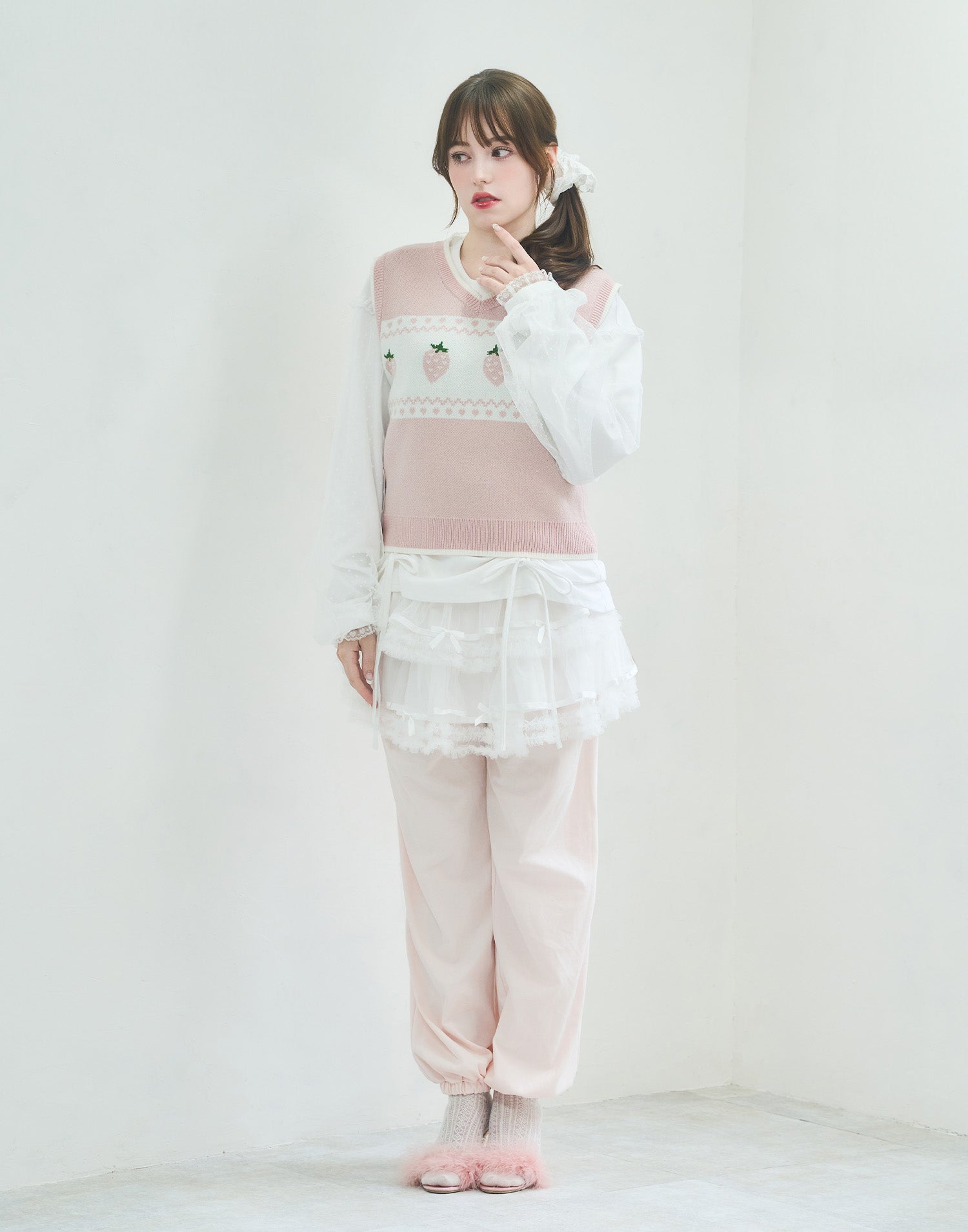 (Pre-order) Lolime lacy shirring logo pullover